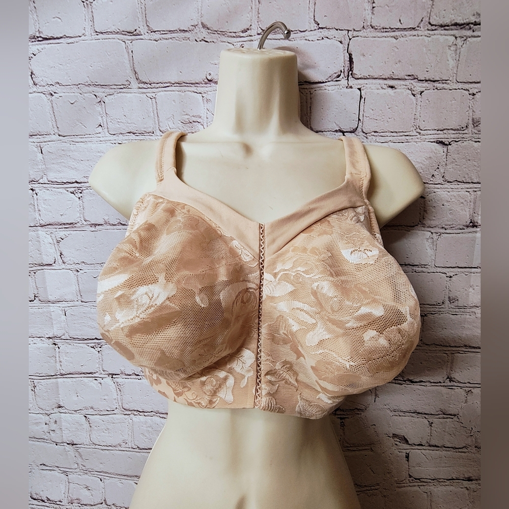 Wacoal Awareness Seamless Wirefree  Embroidered Bra 40DDD Beige